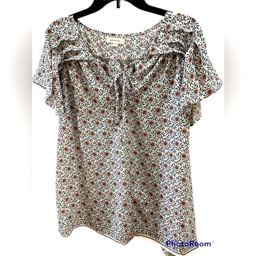 Max studio short sleeve blouse